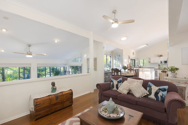 Photo - 14 Harcourt Place, North Avoca NSW 2260 - Image 2