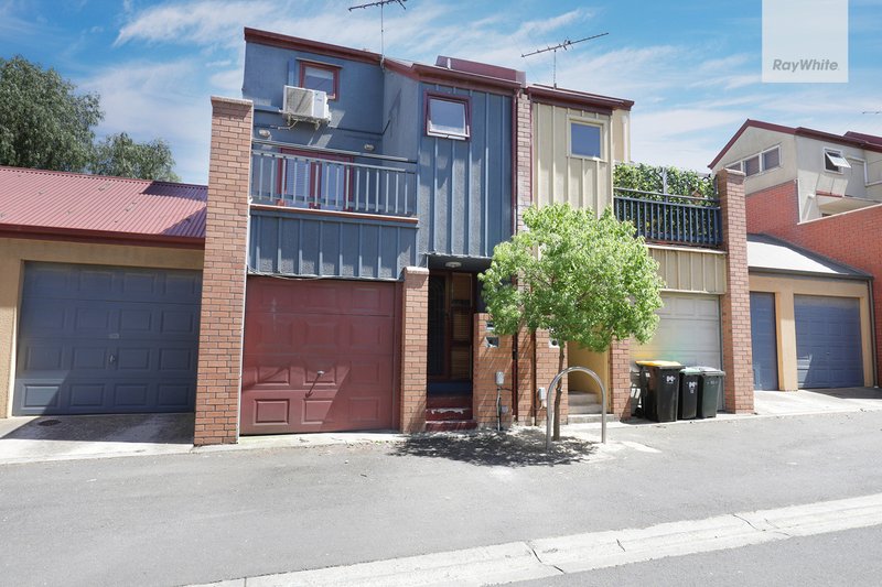 14 Hardwick Lane, Kensington VIC 3031