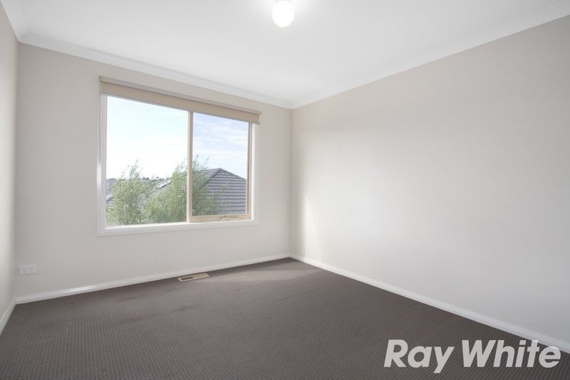 Photo - 14 Harlesden Circuit, Pakenham VIC 3810 - Image 11