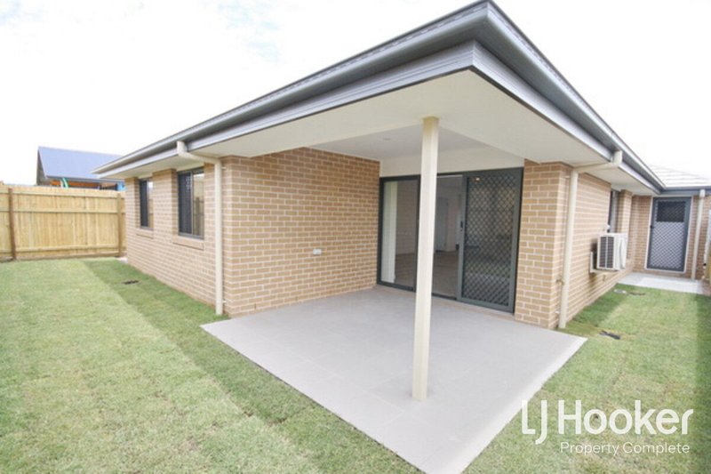 Photo - 14 Harmony Street, Yarrabilba QLD 4207 - Image 10