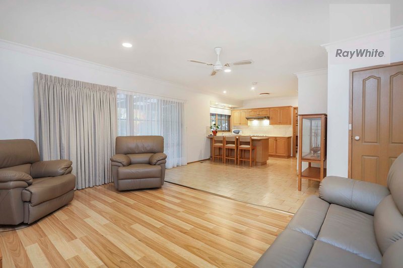 Photo - 14 Haworth Court, Greenvale VIC 3059 - Image 5