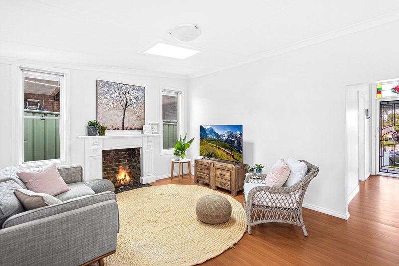 Photo - 14 Hay Street, Helensburgh NSW 2508 - Image 2