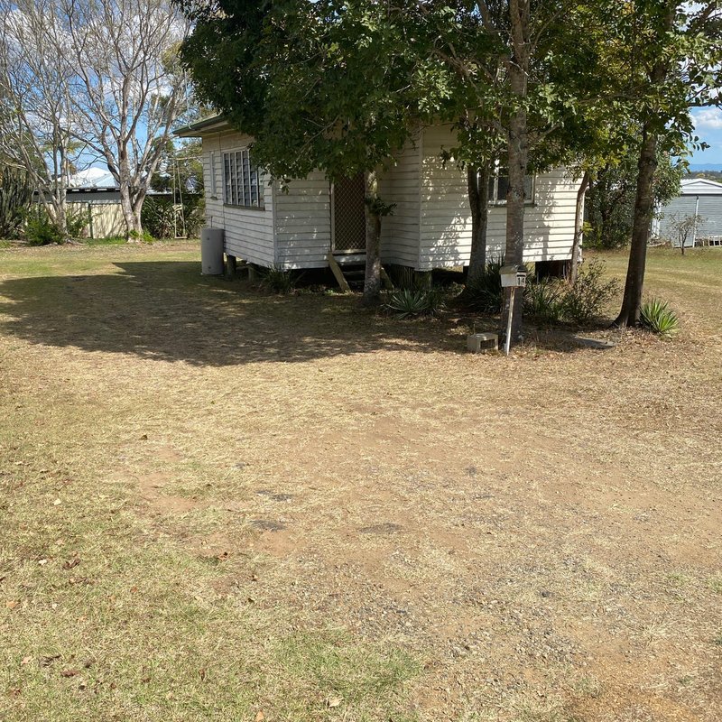 Photo - 14 Hayes Street, Raceview QLD 4305 - Image 2