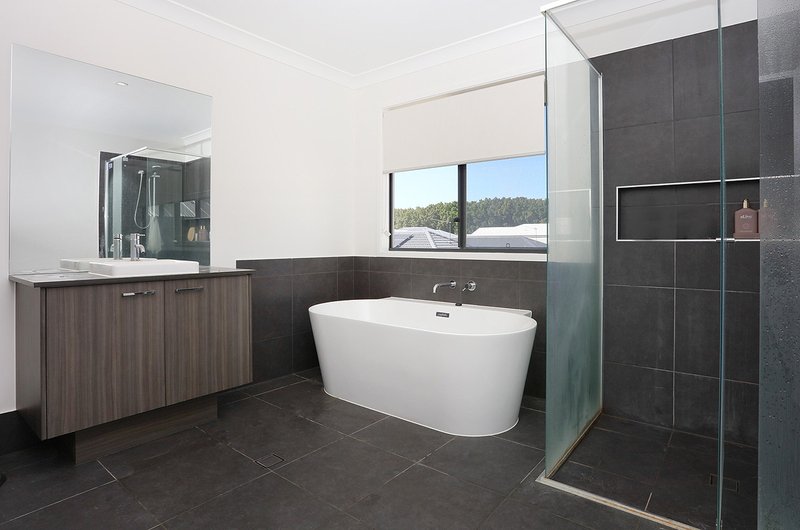 Photo - 14 Headway Street, Nerang QLD 4211 - Image 10