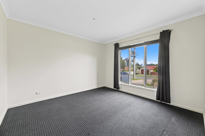 Photo - 1/4 Hearn Street, Drouin VIC 3818 - Image 10