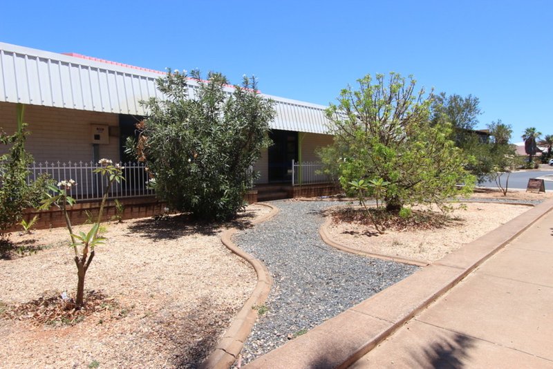 Photo - 14 Hedland Place, Karratha WA 6714 - Image 3