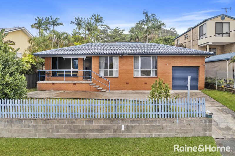 Photo - 14 Henry Parkes Drive, Berkeley Vale NSW 2261 - Image 1