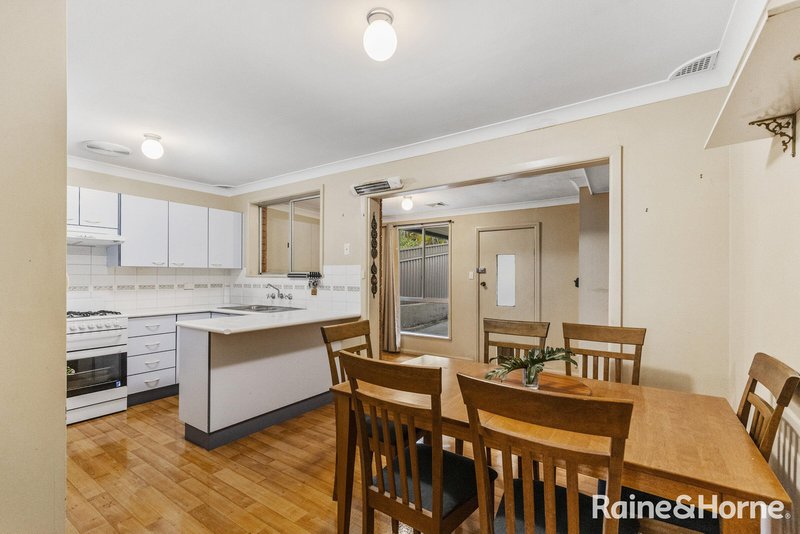 Photo - 14 Henry Parkes Drive, Berkeley Vale NSW 2261 - Image 2