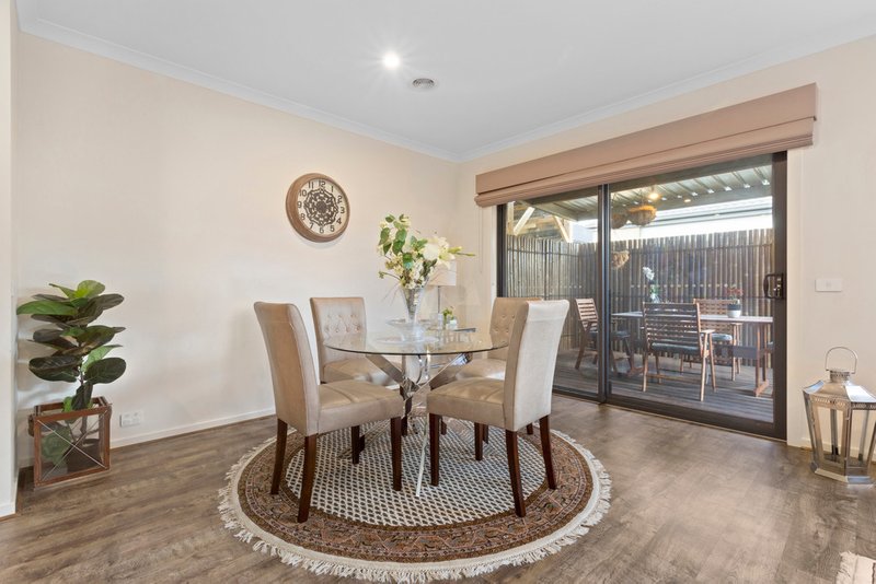 Photo - 14 Henwood Rise, Mernda VIC 3754 - Image 5