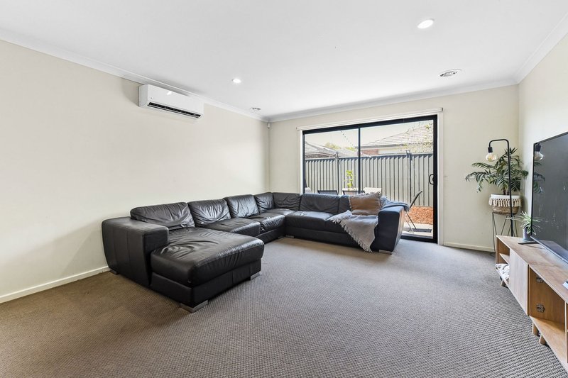 Photo - 14 Heracles Lane, Cranbourne West VIC 3977 - Image 6