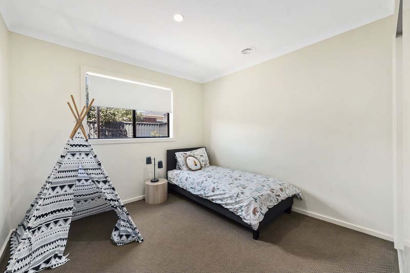 Photo - 14 Heracles Lane, Cranbourne West VIC 3977 - Image 12