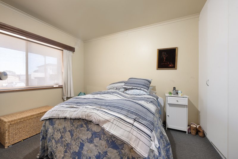 Photo - 1/4 Herbert Street, Mount Gambier SA 5290 - Image 4