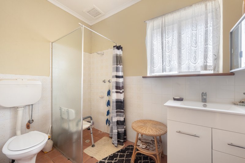Photo - 1/4 Herbert Street, Mount Gambier SA 5290 - Image 5