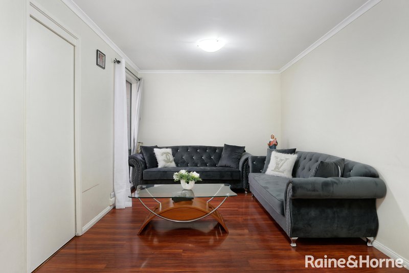 Photo - 14 Herring Court, Roxburgh Park VIC 3064 - Image 2