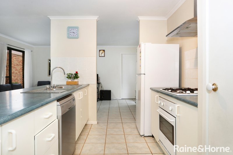 Photo - 14 Herring Court, Roxburgh Park VIC 3064 - Image 5