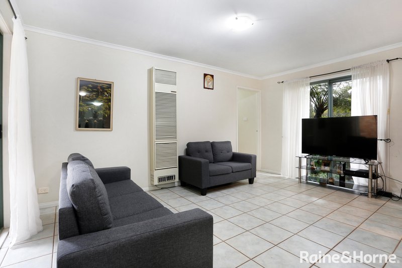 Photo - 14 Herring Court, Roxburgh Park VIC 3064 - Image 7