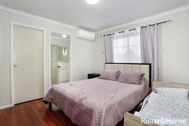 Photo - 14 Herring Court, Roxburgh Park VIC 3064 - Image 8