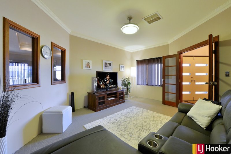 Photo - 14 Heyerdahl Way, Dudley Park WA 6210 - Image 7