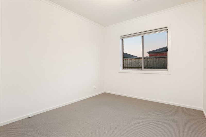 Photo - 14 Highbridge Road, Point Cook VIC 3030 - Image 12