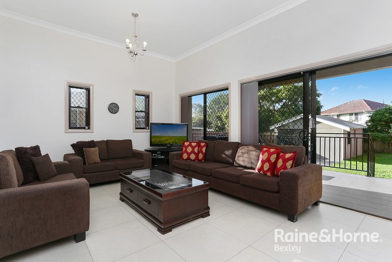 Photo - 14 Highworth Avenue, Bexley NSW 2207 - Image 2