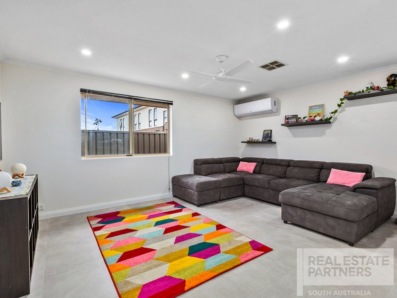 Photo - 14 Hillburn Avenue, Windsor Gardens SA 5087 - Image 6