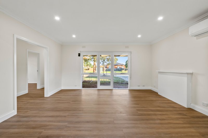 Photo - 14 Hilton Street, Hadfield VIC 3046 - Image 9