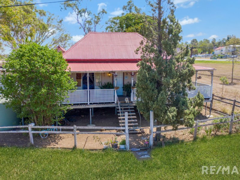 14 Hiscock Road, Woodhill QLD 4285