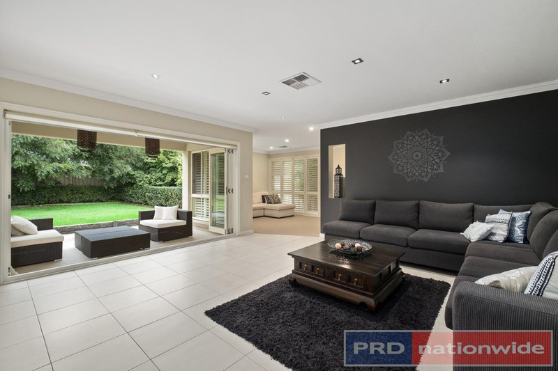 Photo - 14 Hodgkinson Crescent, Panania NSW 2213 - Image 3