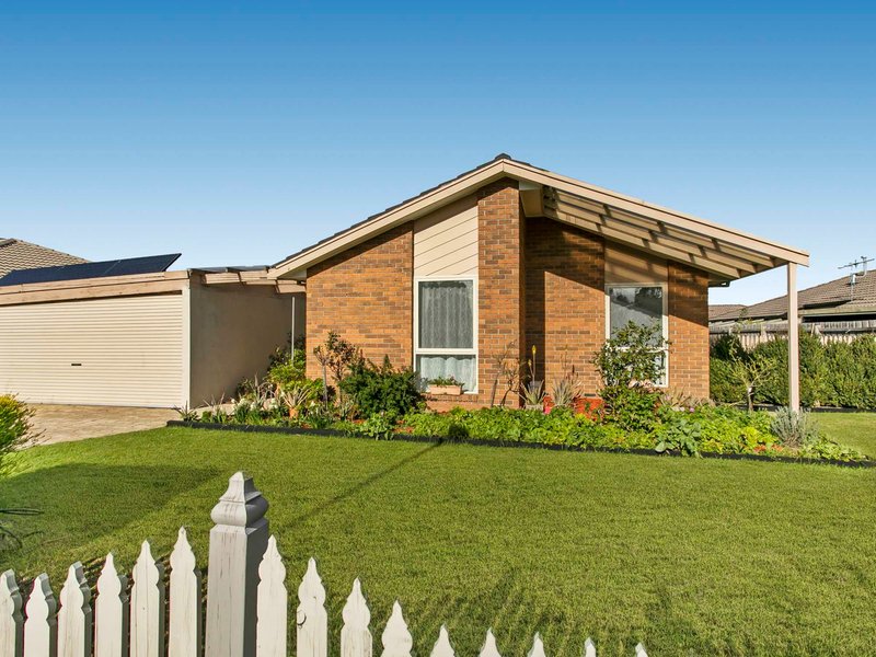 14 Hollydale Close, Berwick VIC 3806