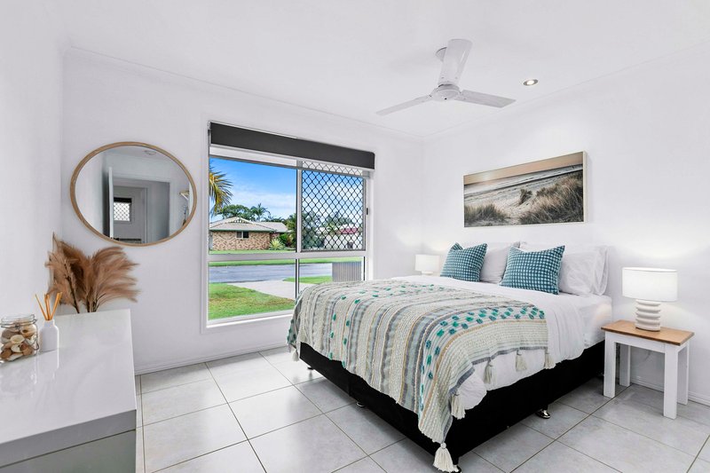 Photo - 14 Hood Street, Urangan QLD 4655 - Image 10