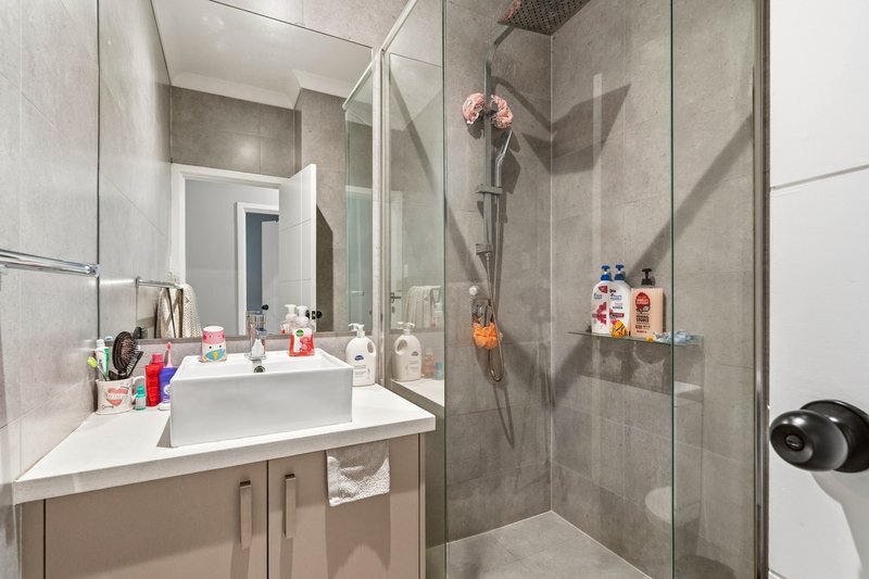Photo - 14 Hoskin Street, Cloverdale WA 6105 - Image 15