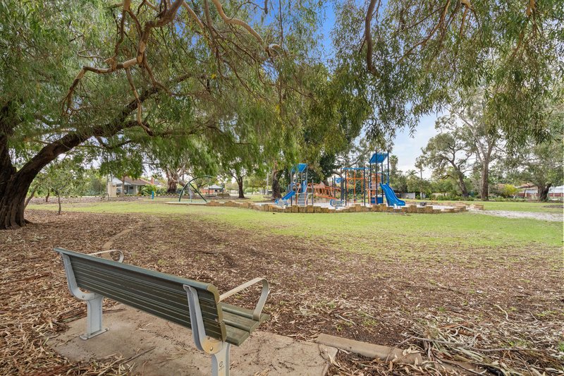 Photo - 14 Hoskin Street, Cloverdale WA 6105 - Image 24