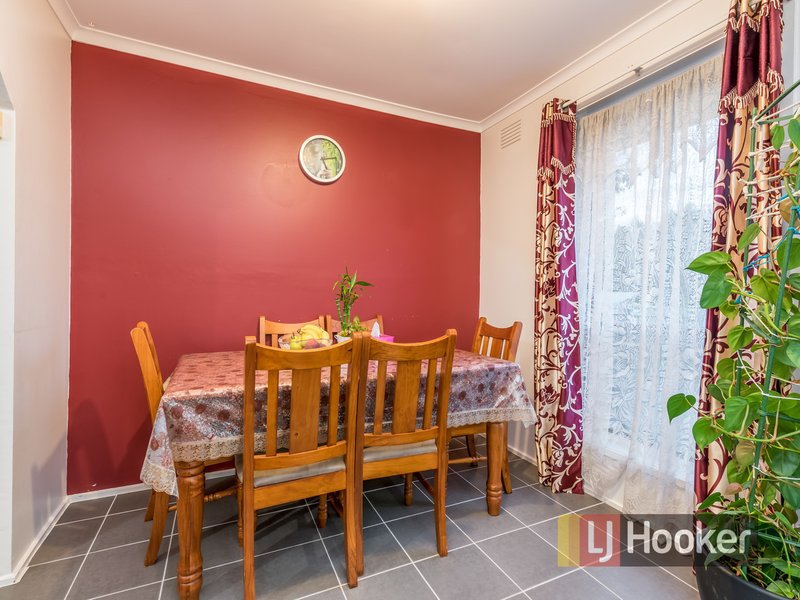 Photo - 14 Hotham Street, Cranbourne VIC 3977 - Image 3