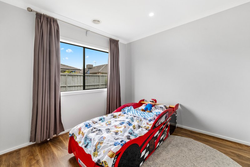 Photo - 14 Hounslow Drive, Wyndham Vale VIC 3024 - Image 14