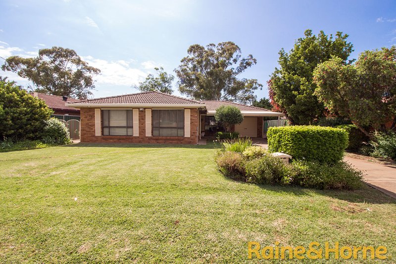 14 Howard Avenue, Dubbo NSW 2830