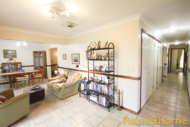 Photo - 14 Howard Avenue, Dubbo NSW 2830 - Image 2