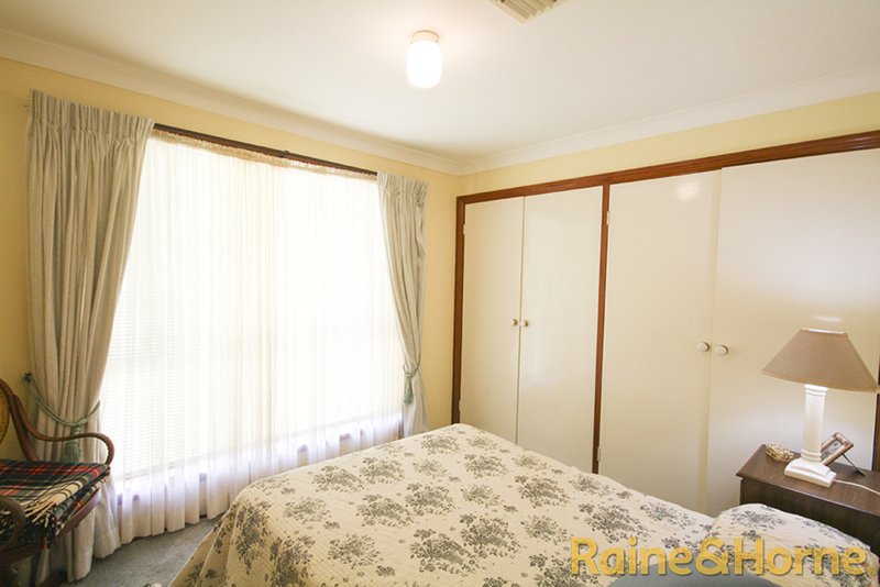 Photo - 14 Howard Avenue, Dubbo NSW 2830 - Image 7