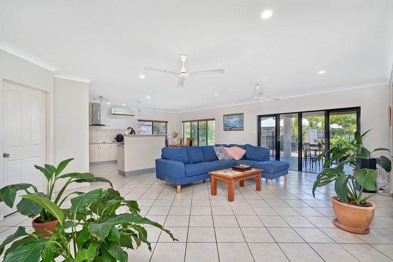 Photo - 14 Howie Close, Kewarra Beach QLD 4879 - Image 4