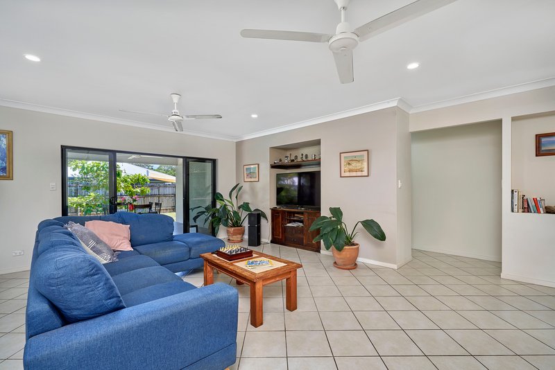 Photo - 14 Howie Close, Kewarra Beach QLD 4879 - Image 7