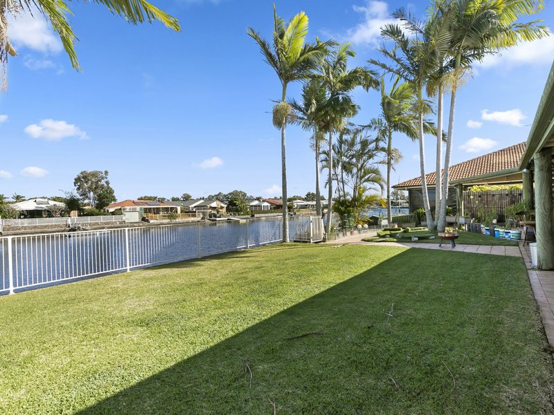 Photo - 14 Hoya Crescent, Bongaree QLD 4507 - Image 5