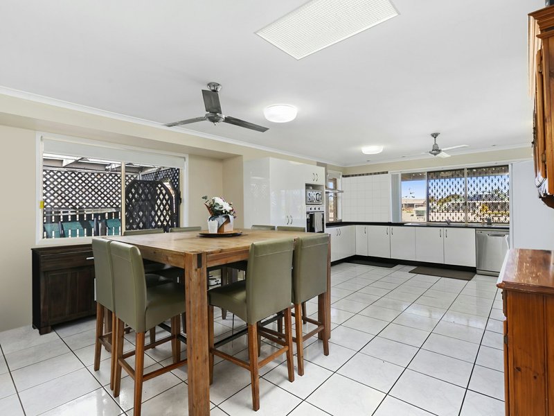 Photo - 14 Hoya Crescent, Bongaree QLD 4507 - Image 10