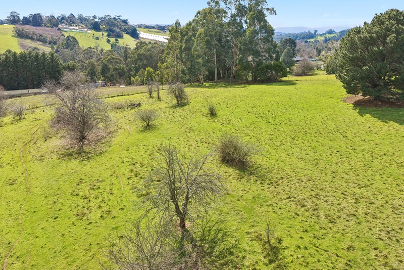 Photo - 14 Hunter Road, Silvan VIC 3795 - Image 3
