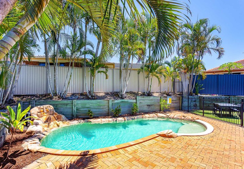 Photo - 14 Huntingdale Crescent, Robina QLD 4226 - Image 3