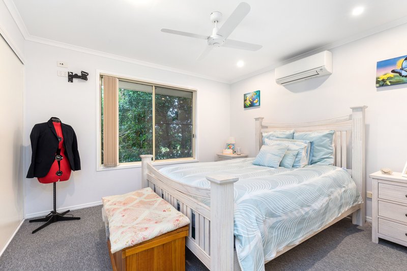 Photo - 14 Hyperno Road, Point Vernon QLD 4655 - Image 8