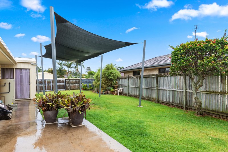 Photo - 14 Hyperno Road, Point Vernon QLD 4655 - Image 13