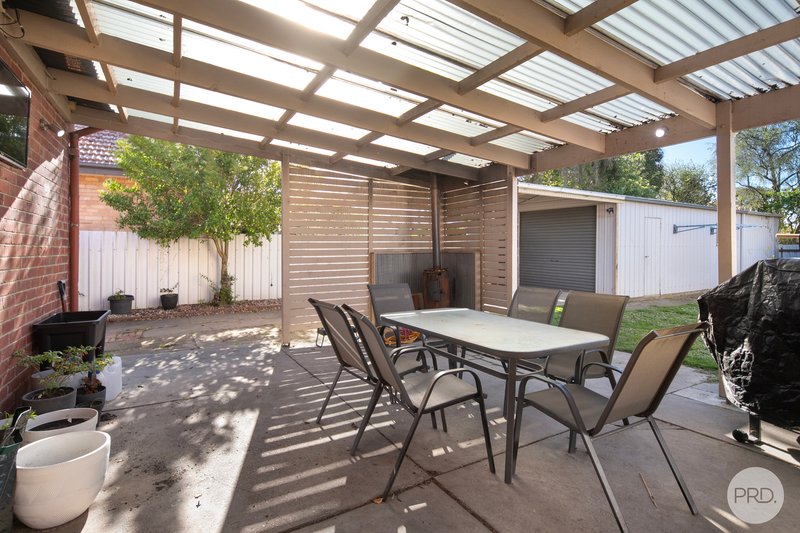 Photo - 14 Iris Avenue, Wendouree VIC 3355 - Image 12