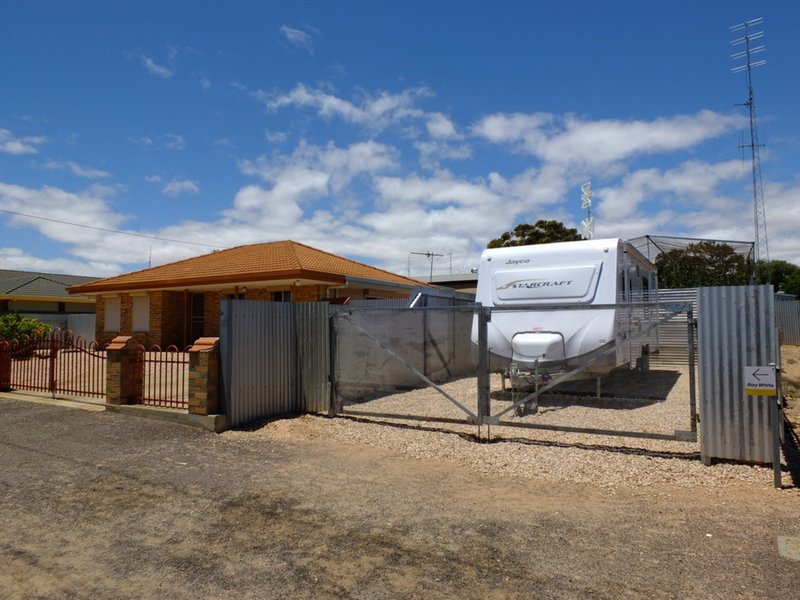 Photo - 14 Irwine Street, Wallaroo SA 5556 - Image 3