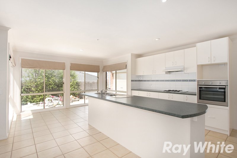 Photo - 14 Ivory Drive, Pakenham VIC 3810 - Image 2