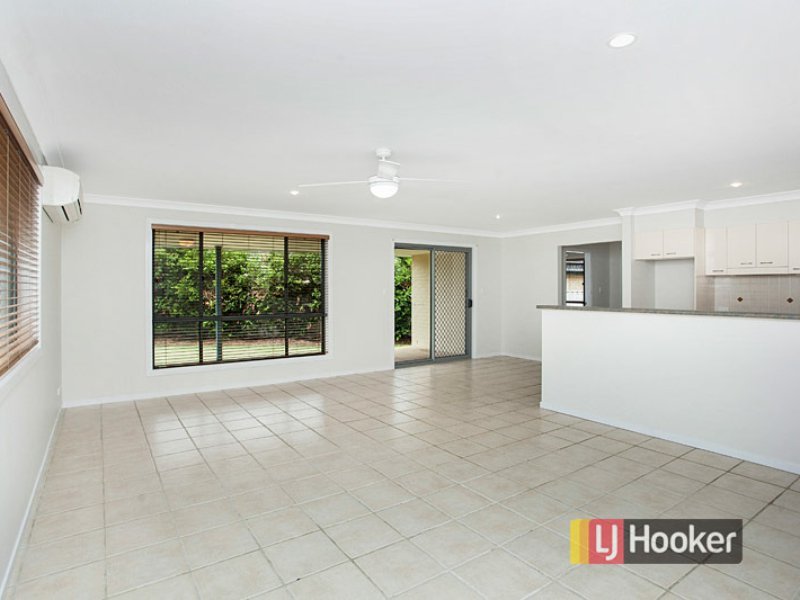 Photo - 14 Ivy Crescent, Old Bar NSW 2430 - Image 4