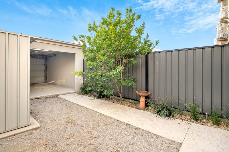 Photo - 14 Ivy Place, Craigieburn VIC 3064 - Image 9